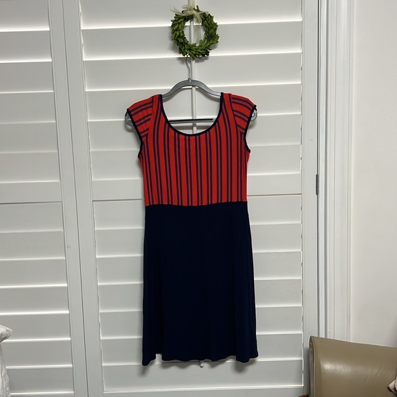 Super cute Red and Blue dress! Size S/M? - Picture 2 of 6